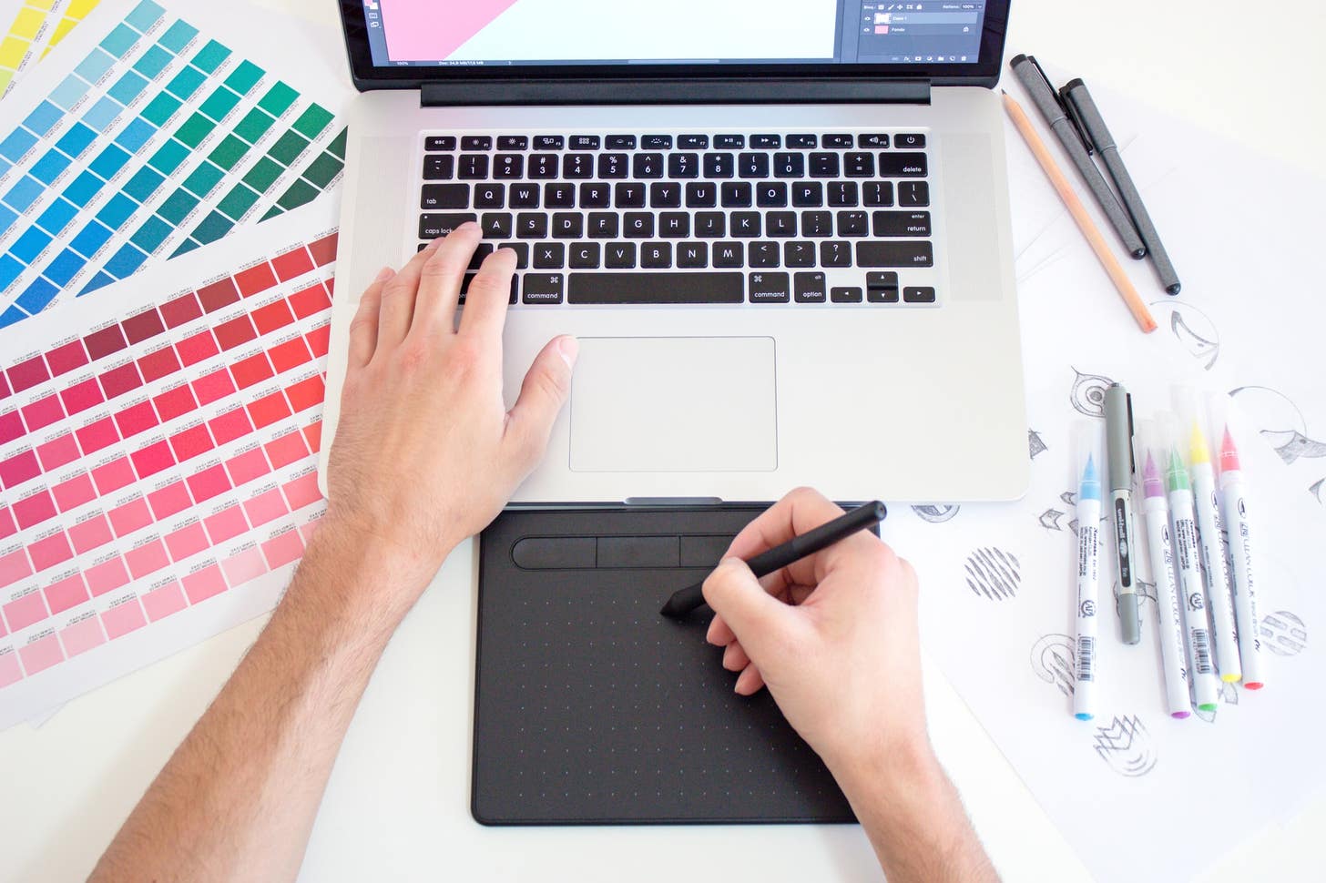 How to Become a Graphic Designer