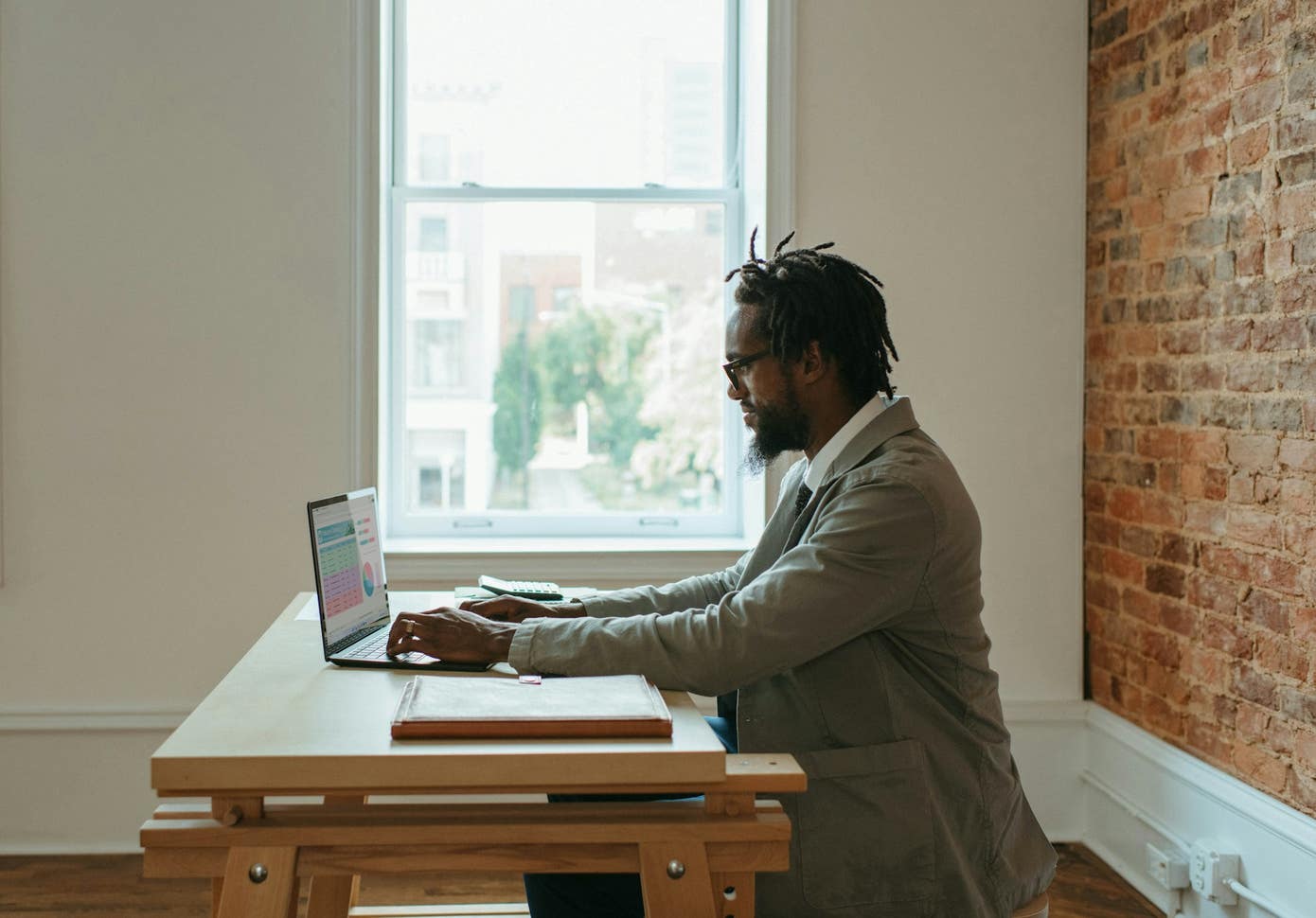 How to Become a B2B Writer How to Become a B2B Writer